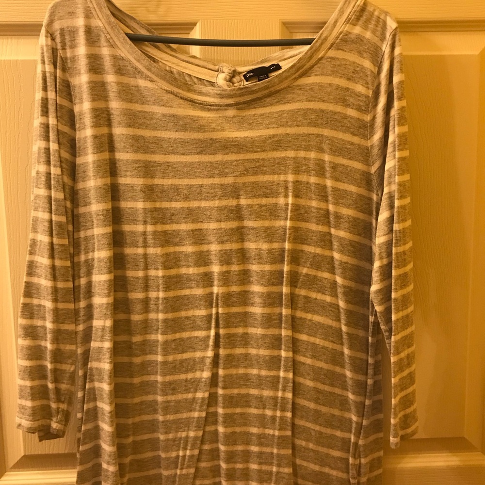 Gap long sleeve shirt - size XL